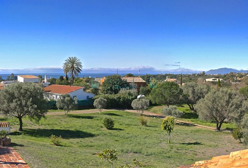Villa in Elviria, Marbella East