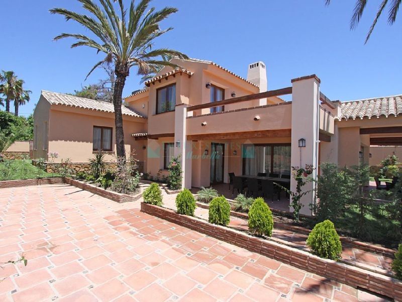 Villa for sale in Las Chapas, Marbella East