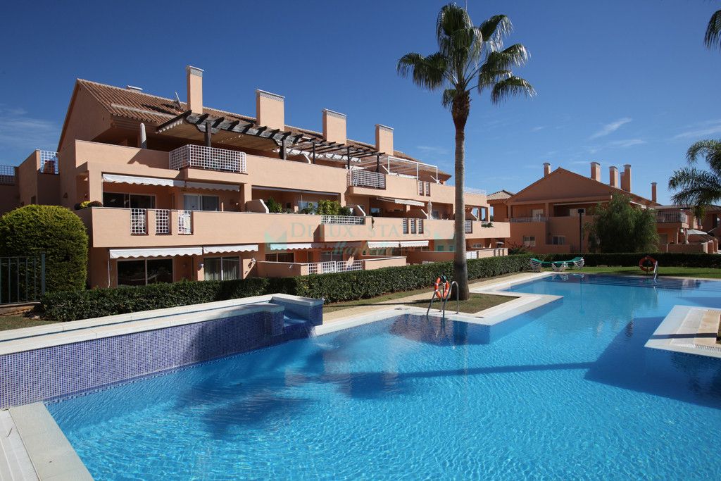 Ground Floor Apartment for sale in Elviria, Marbella East