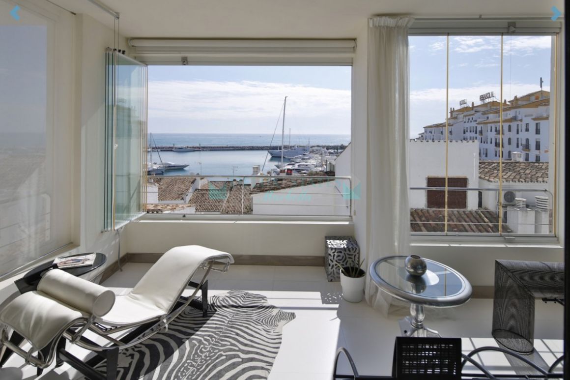 Penthouse for sale in Marbella - Puerto Banus