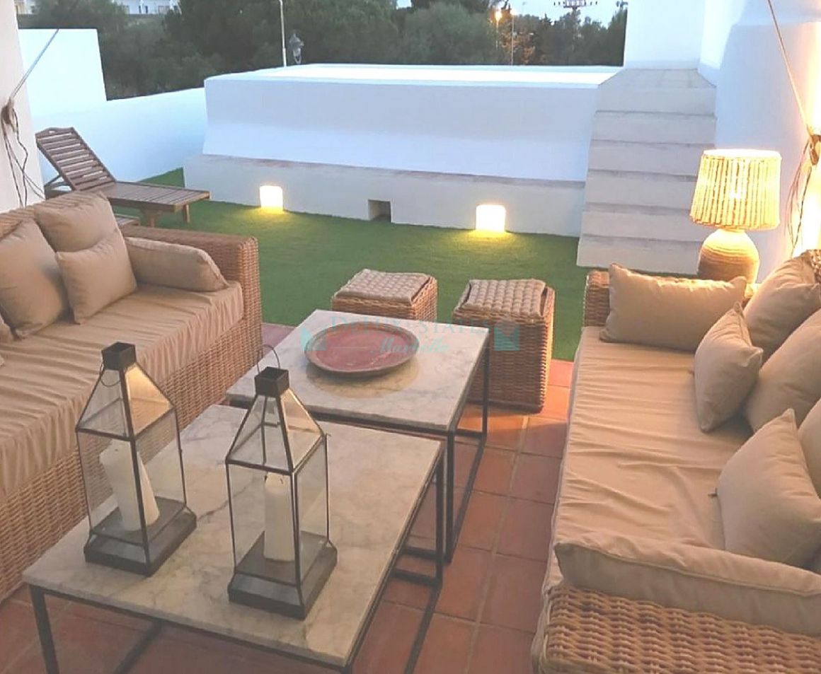 Semi Detached Villa for sale in Cabopino, Marbella East