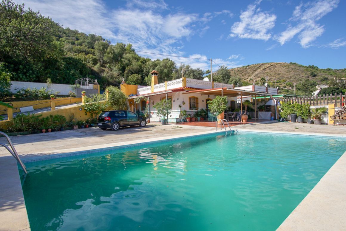 Finca for sale in Los Altos de los Monteros, Marbella East