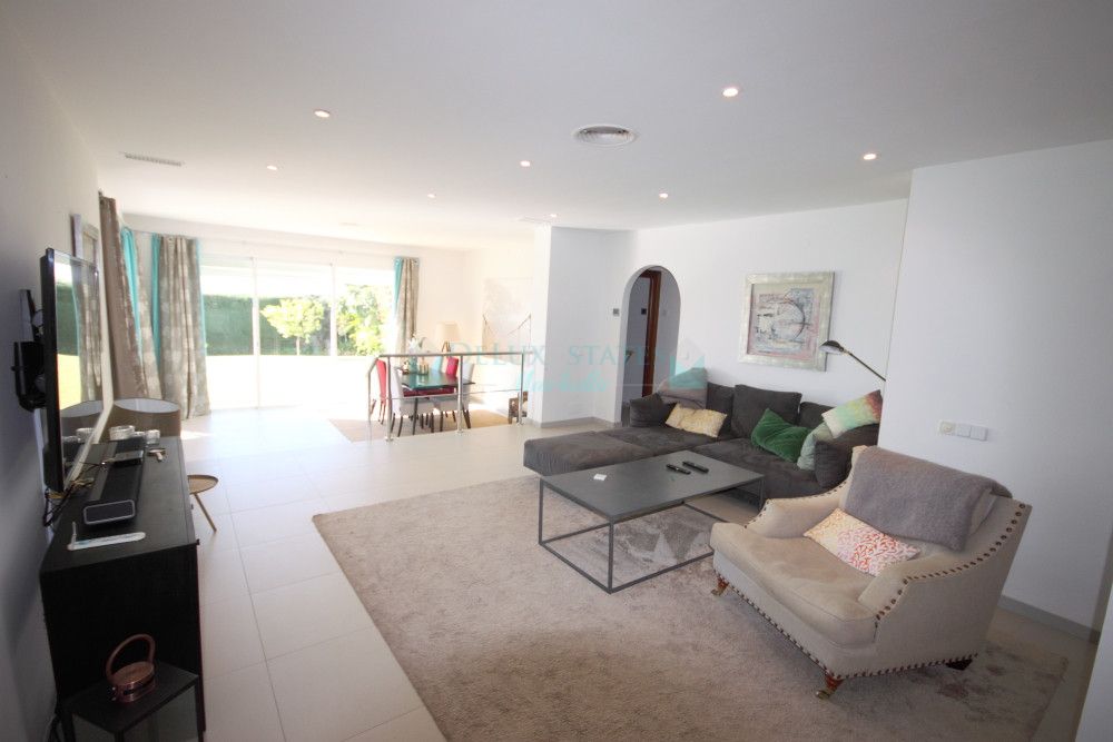 Ground Floor Apartment for sale in Nueva Andalucia