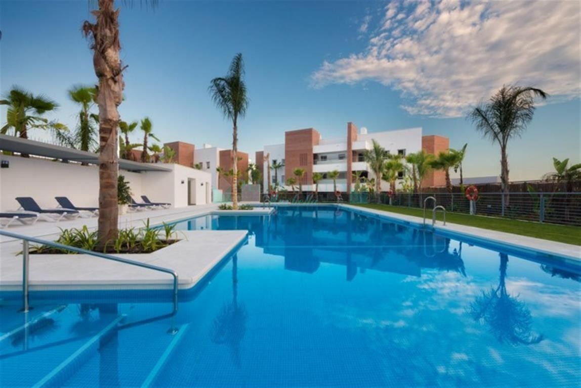Ground Floor Apartment for sale in Los Arqueros, Benahavis