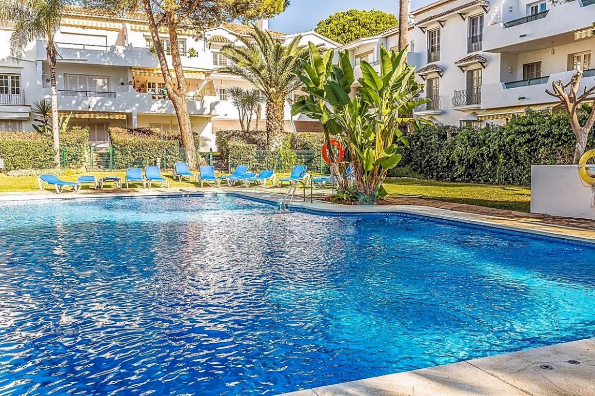 Apartment for sale in Estepona