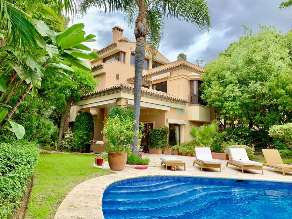 Villa for sale in Marbella Golden Mile