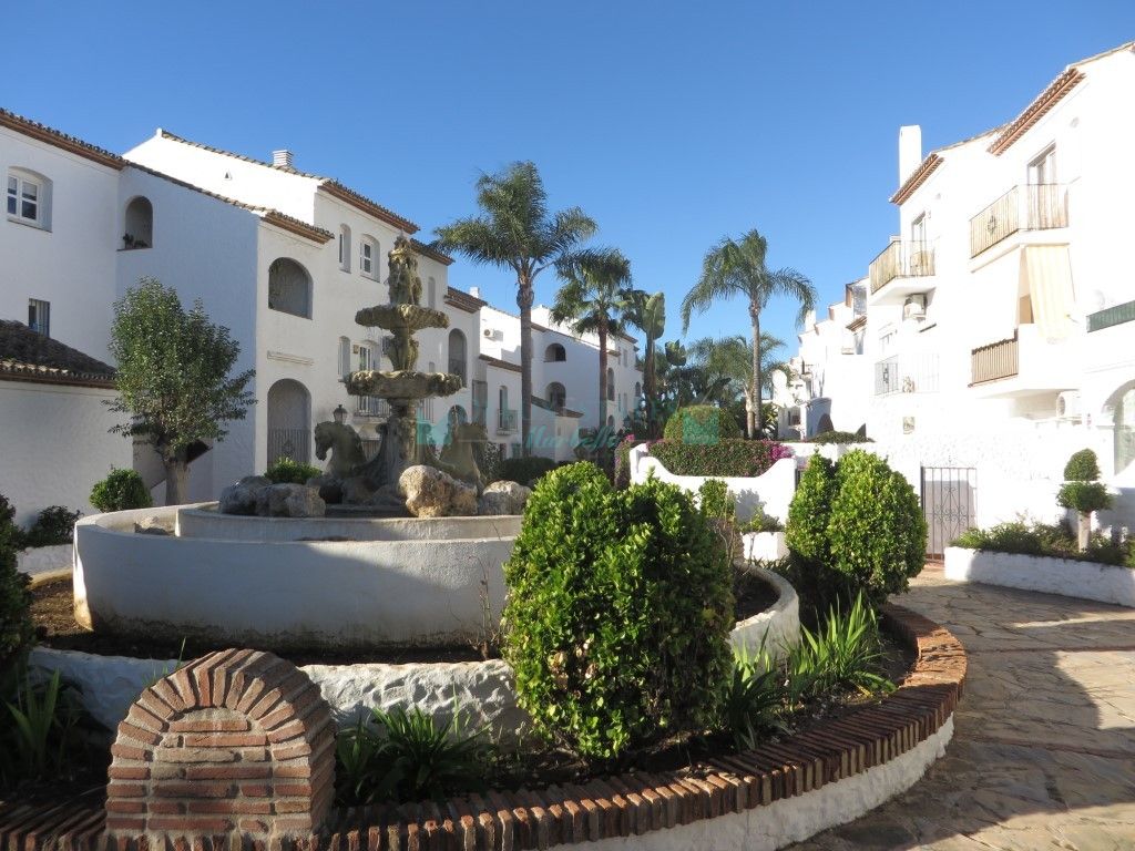 Studio for sale in Benavista, Estepona