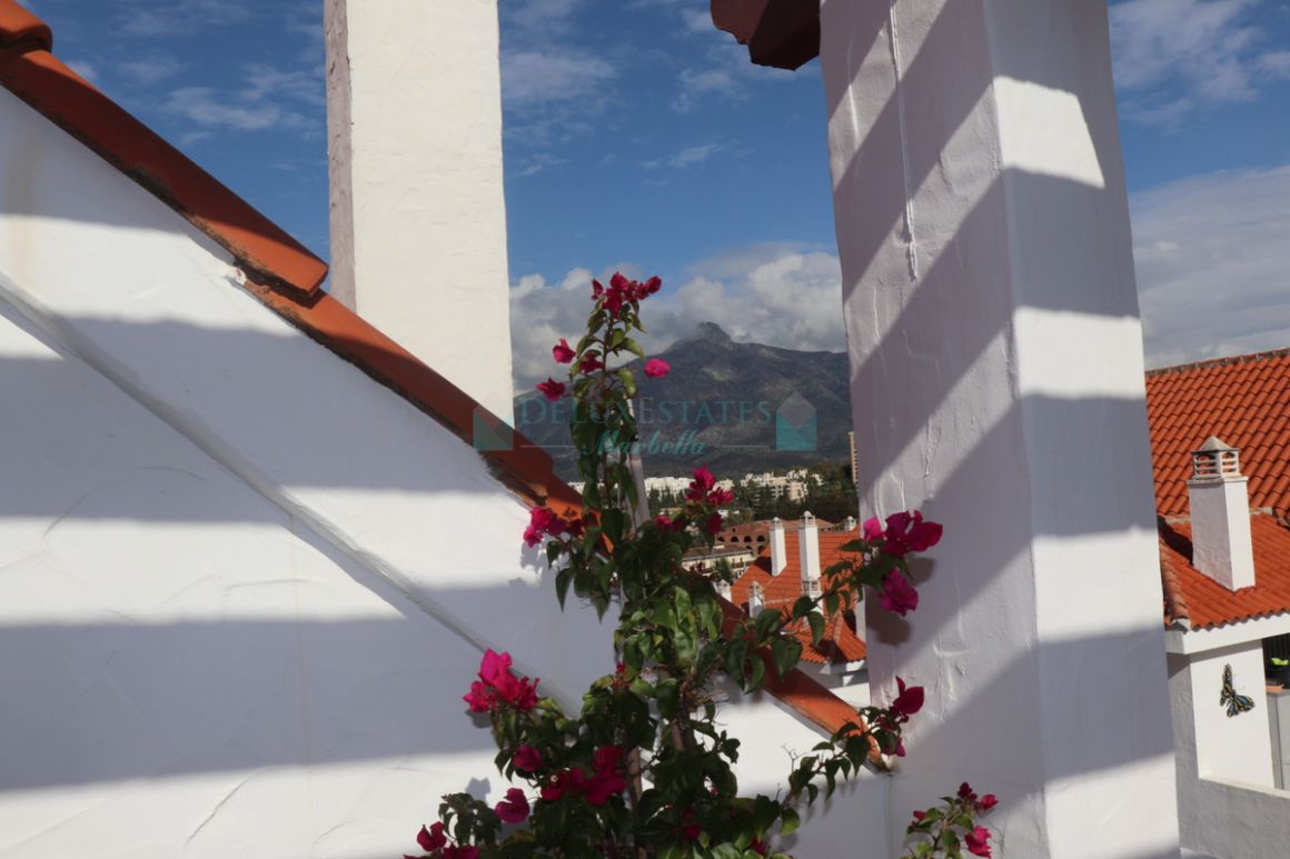 Penthouse for sale in Nueva Andalucia