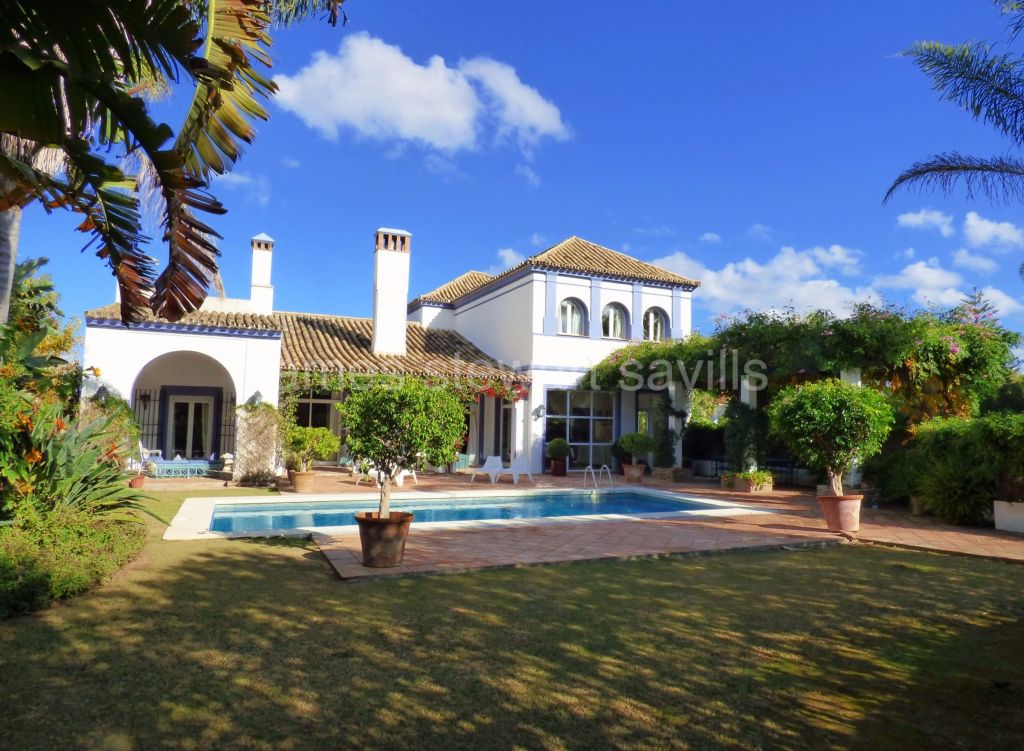 Sotogrande, Characterful villa in the upper area of Sotogrande Costa