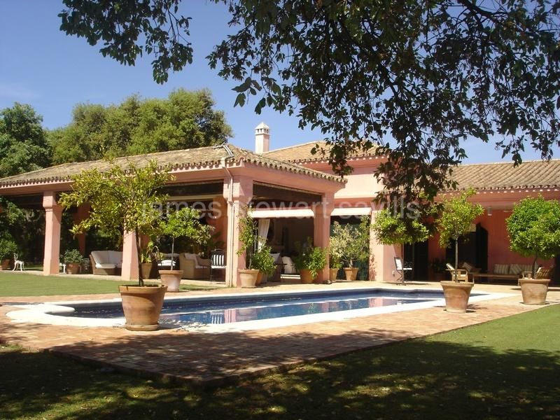 Sotogrande, VILLA IN VALDERRAMA AREA.