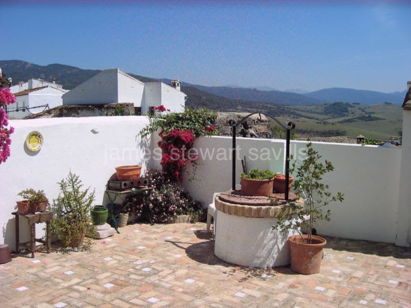 Jimena de La Frontera, Spacious village house in the white pueblo of Jimena de la Frontera