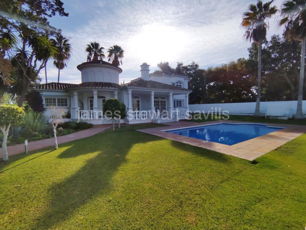 Sotogrande, Charming villa with a lovely feel in the A zone of Sotogrande Costa