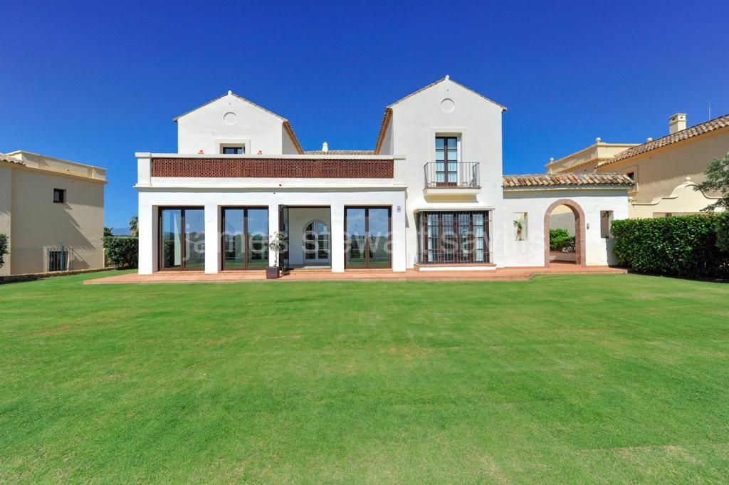 Sotogrande, A superb family home in La Reserva