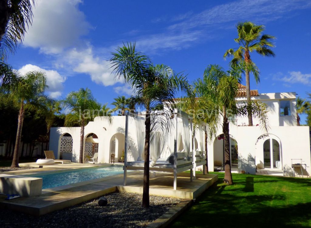 Sotogrande, Wonderfully charming moorish style villa with attention to detail