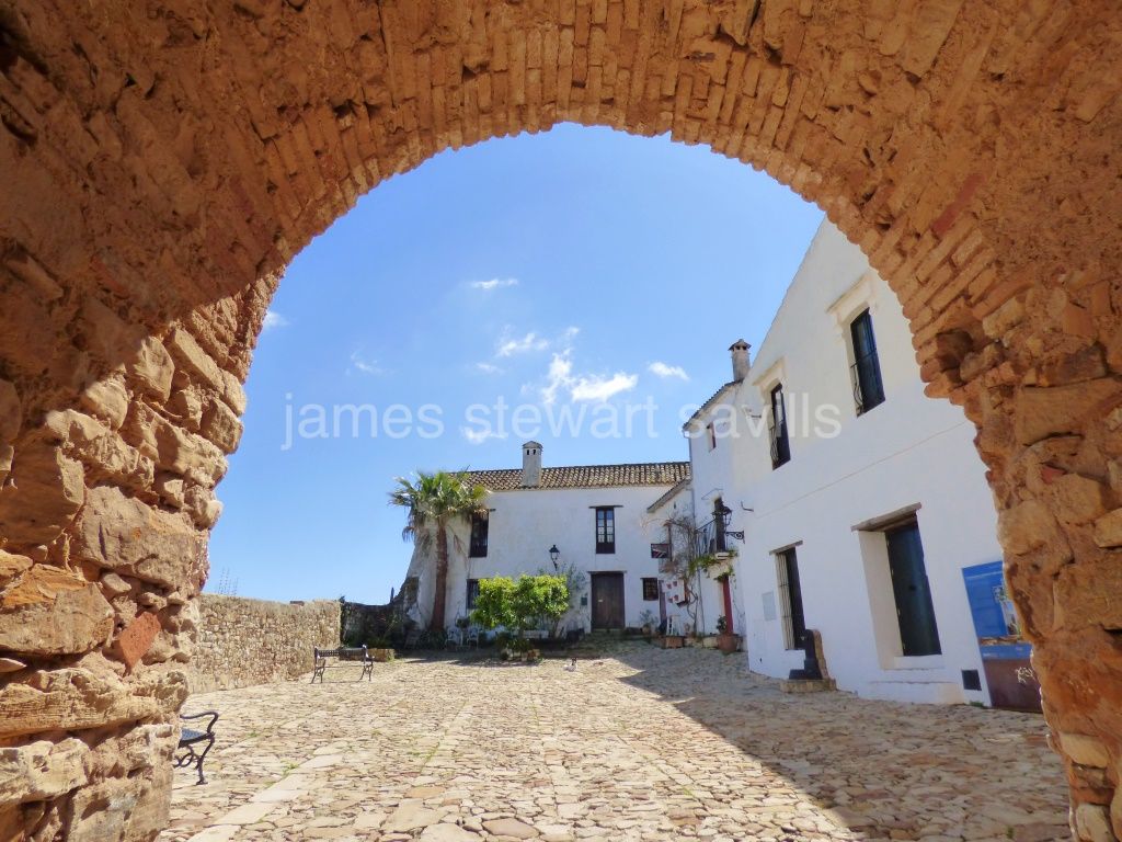 Castellar de la Frontera, Fabulous quaint village house within castle walls