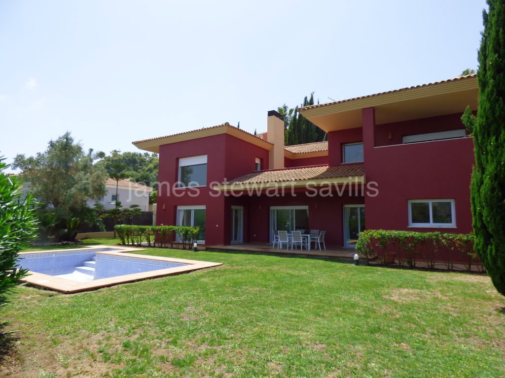 Sotogrande, A very spacious villa in a quiet location of Sotogrande Alto