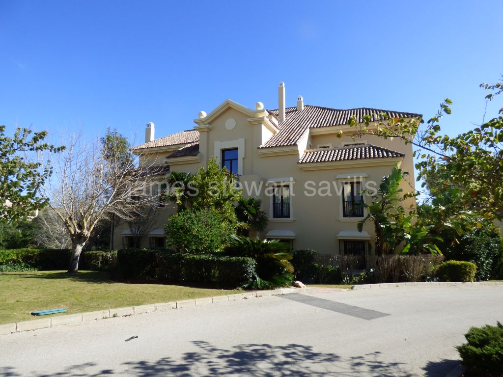 Sotogrande, 4 bedroom ground floor apartment