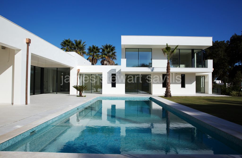 Sotogrande, Recently completed contemporary style villa in the polo area of Sotogrande Costa