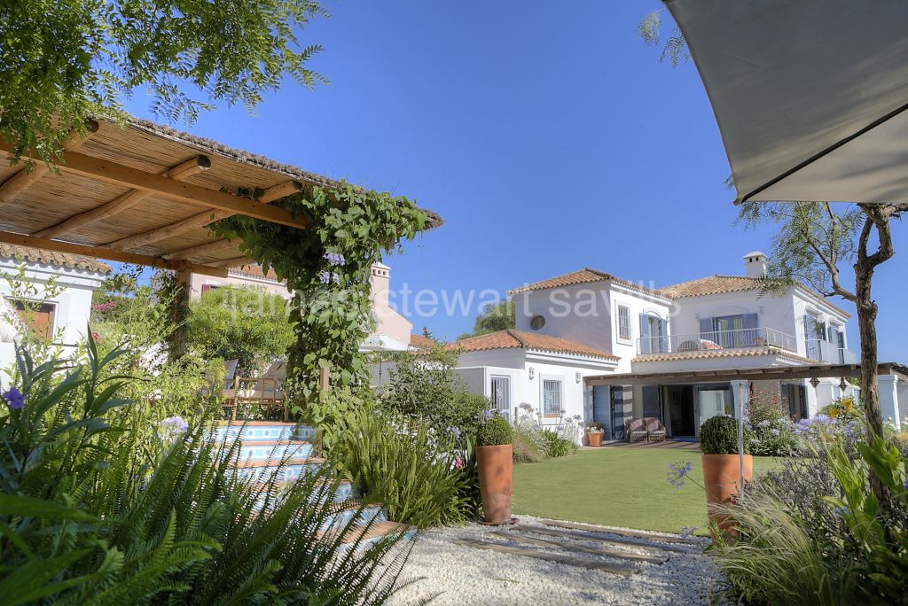 Sotogrande, A very pretty Andalucian home with sea views