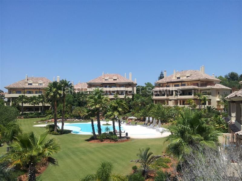 Sotogrande, Valgrande - 4 bedroom apartment on a single floor