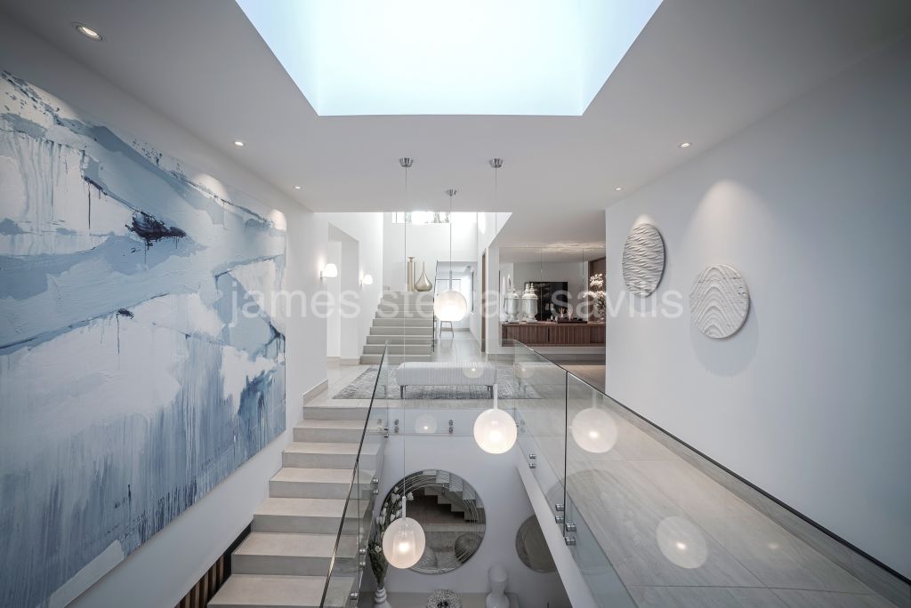 Sotogrande, Stunning contemporary villa built to the highest specification and extremely private