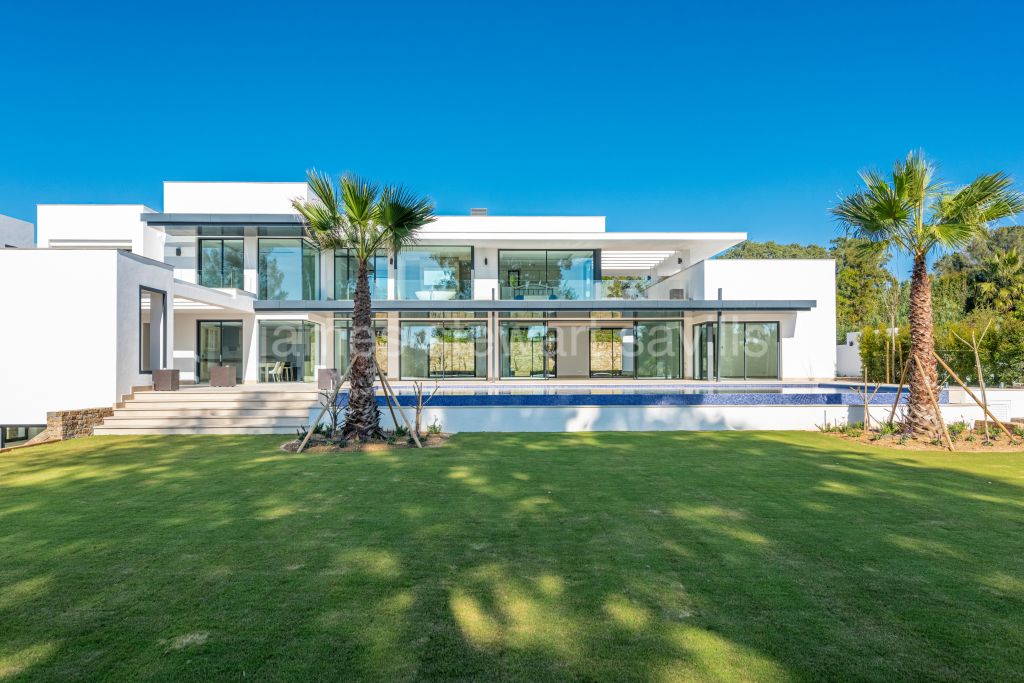 Sotogrande, Impresionante villa en construcción en la zona Reyes de Sotogrande terminado en enero 2021
