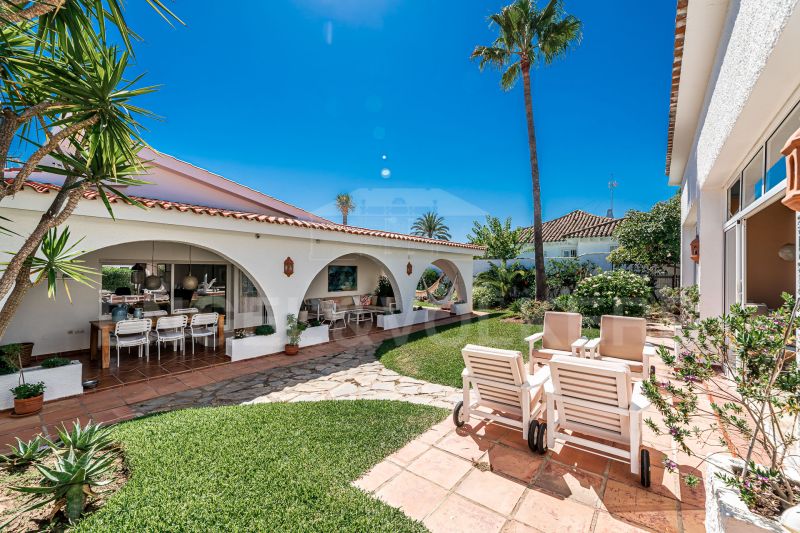 Villa in Elviria
