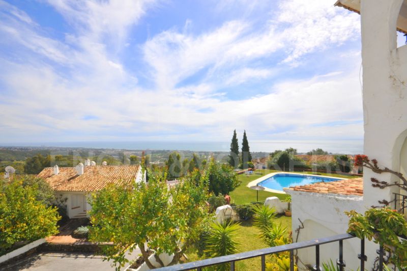 Appartement avec vue spectaculaire sur la mer à Los Monteros