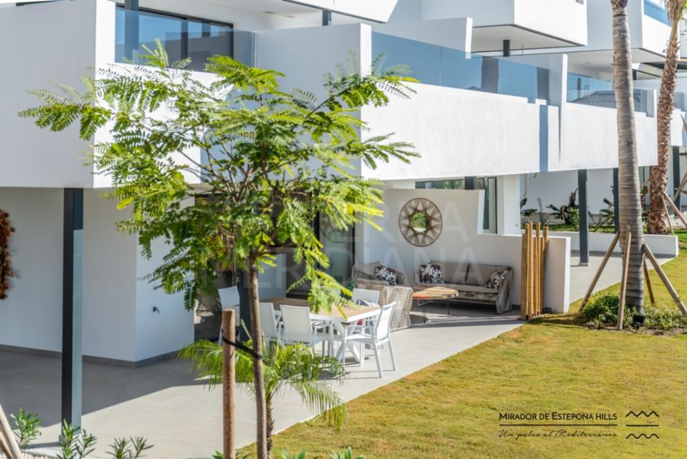 Bel appartement de 3 chambres à vendre à Mirador de Estepona Hills, Estepona