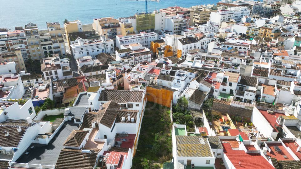 Amazing plot for sale in the old town of Estepona
