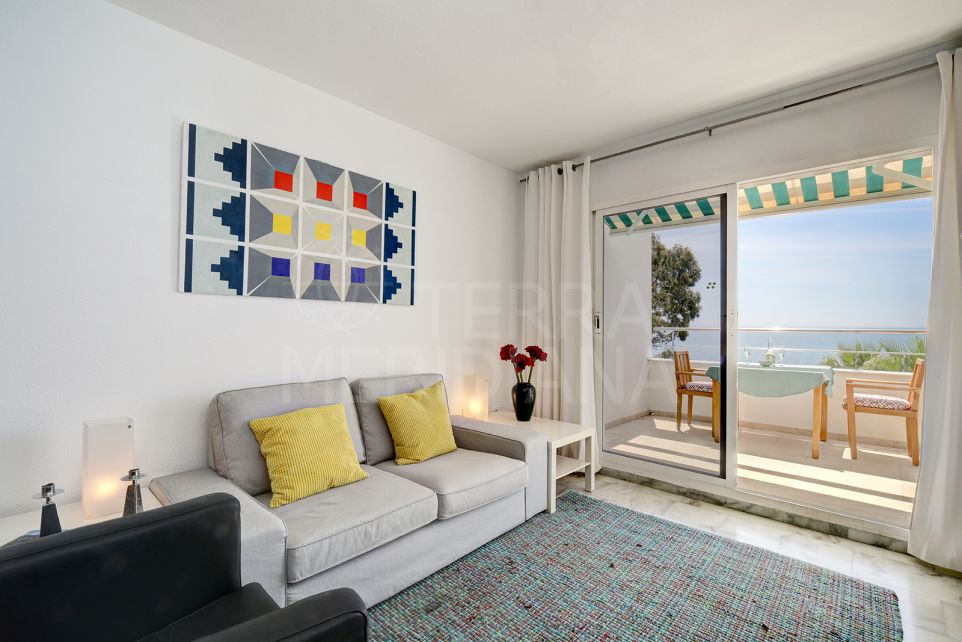 Appartement d'une chambre en première ligne de plage avec vue sur la mer à vendre à Estepona