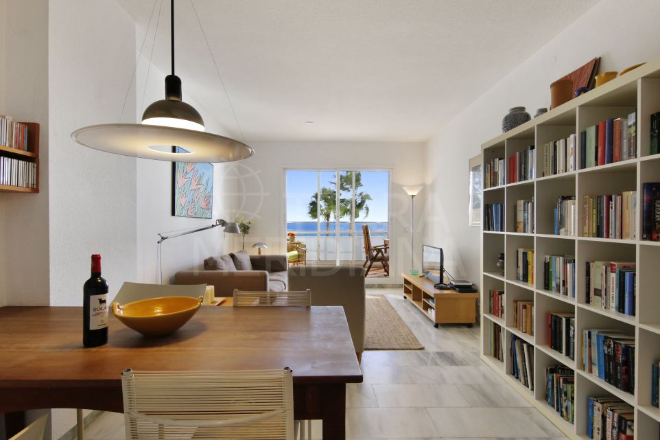 1 Bedroom front line beach apartment with sea views for sale in Estepona