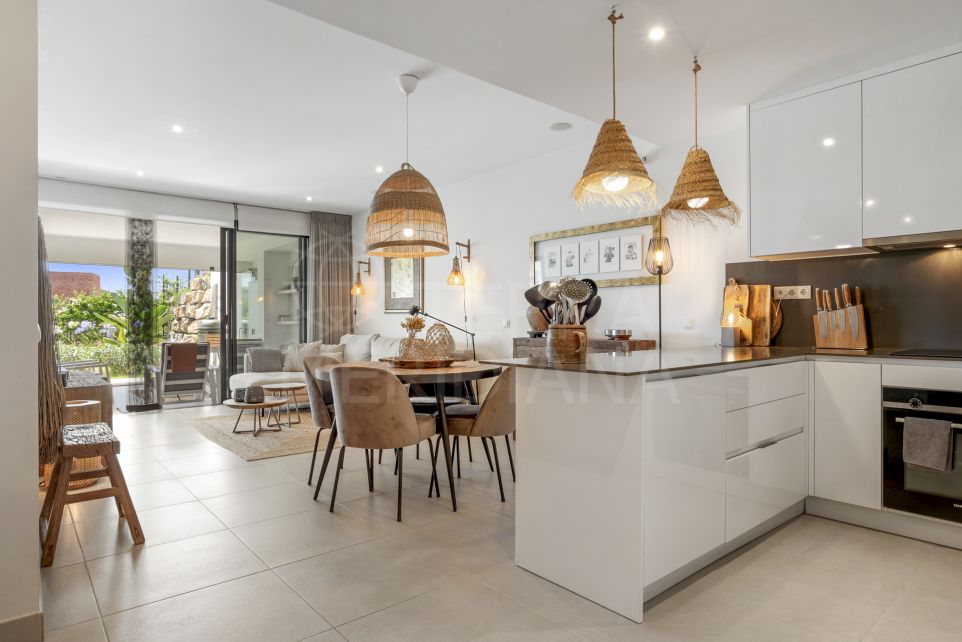 Bijou contemporain en rez-de-chaussée à Mirador del Golf, Estepona