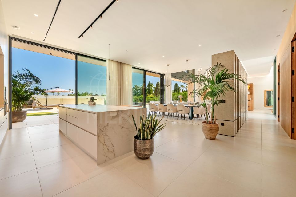 Modern Masterpiece Villa for Sale in Guadalmina Alta