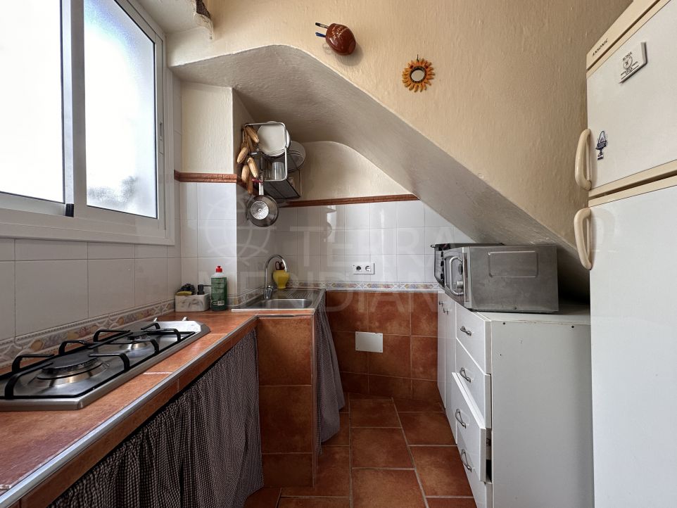 Opportunity to refurbish an old town townhouse with a large patio and excellent potential