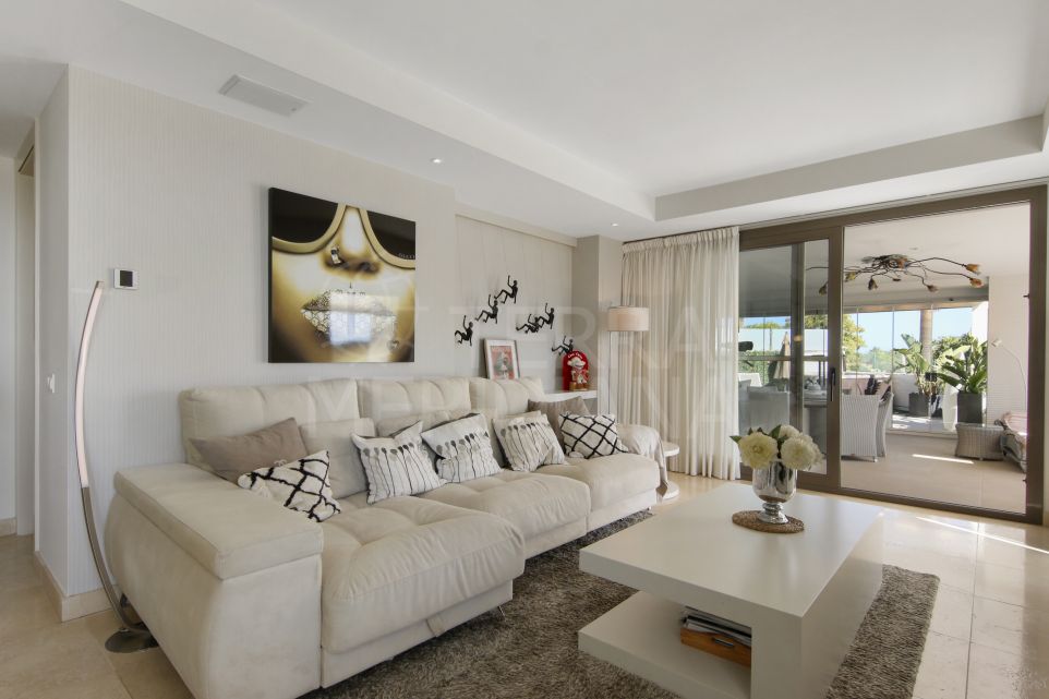 Appartement luxueux de 2 chambres au rez-de-chaussée avec vue sur la mer à vendre à Finca Cortesin, Casares