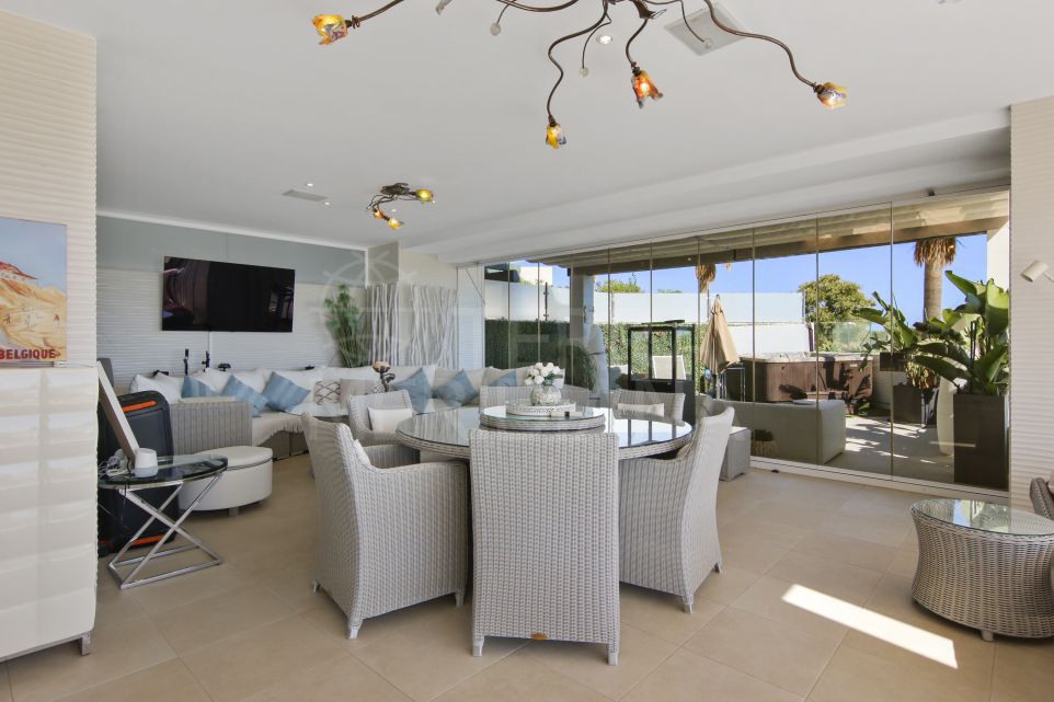 Appartement luxueux de 2 chambres au rez-de-chaussée avec vue sur la mer à vendre à Finca Cortesin, Casares