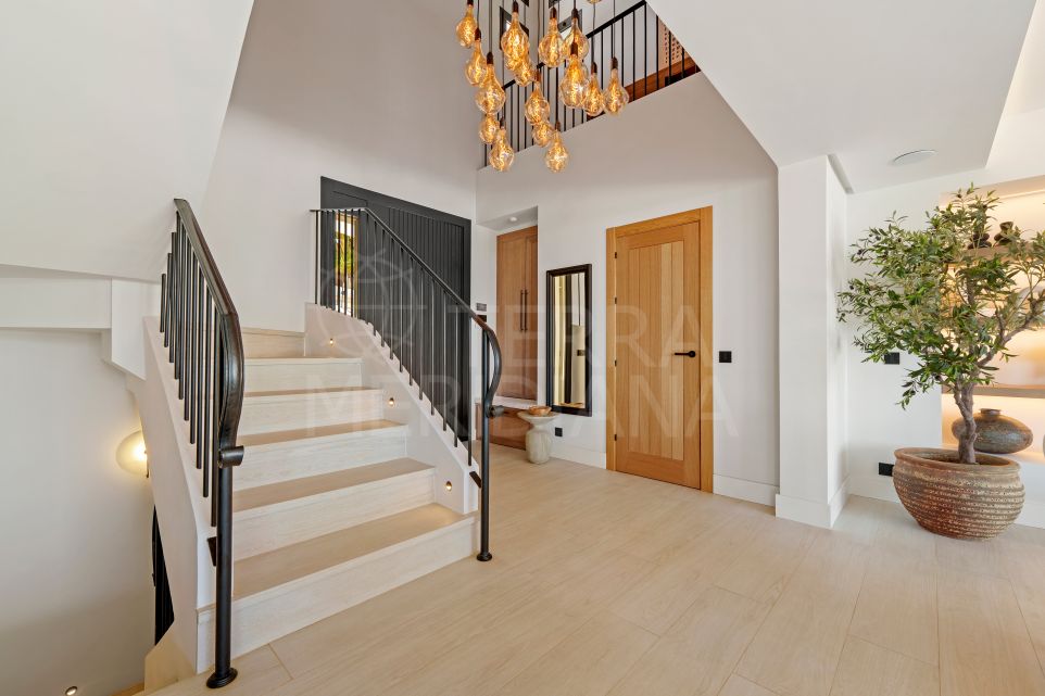 5 Level Luxury Villa For Sale in Nueva Andalucía, Marbella