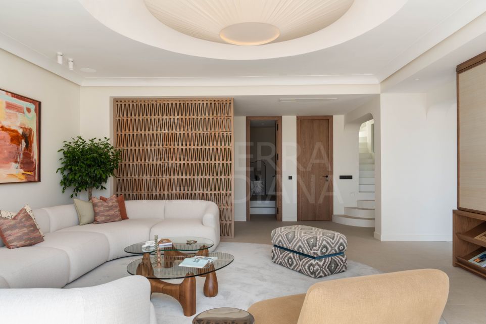 Exceptionnelle maison mitoyenne dans le prestigieux Oasis Club, sur la Golden Mile de Marbella