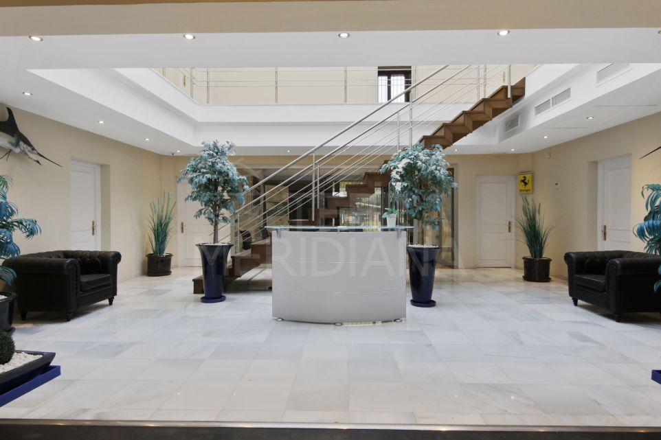 Prime Traditional Office Building in El Presidente on the New Golden Mile