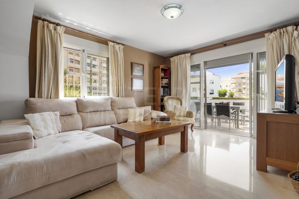 Appartement élégant au rez-de-chaussée à Nueva Andalucía, à deux pas de Puerto Banús