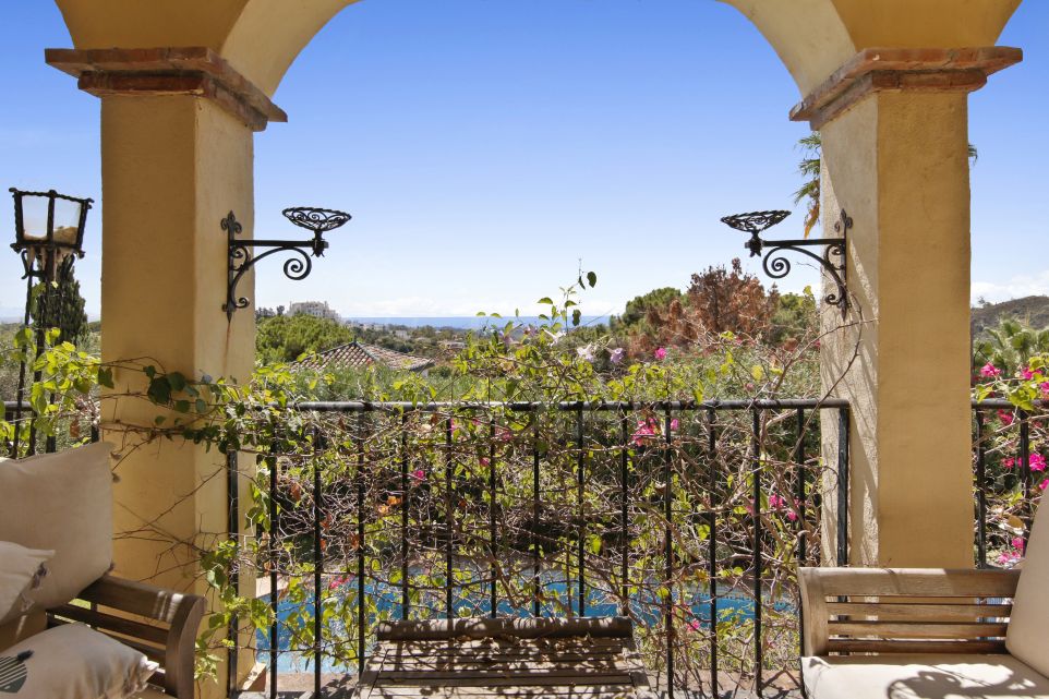 Villa with panoramic sea views and exciting potential for sale in El Padron, Estepona