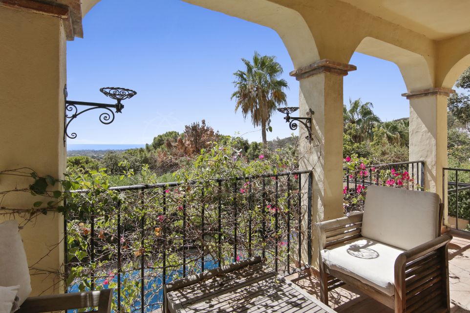 Villa with panoramic sea views and exciting potential for sale in El Padron, Estepona