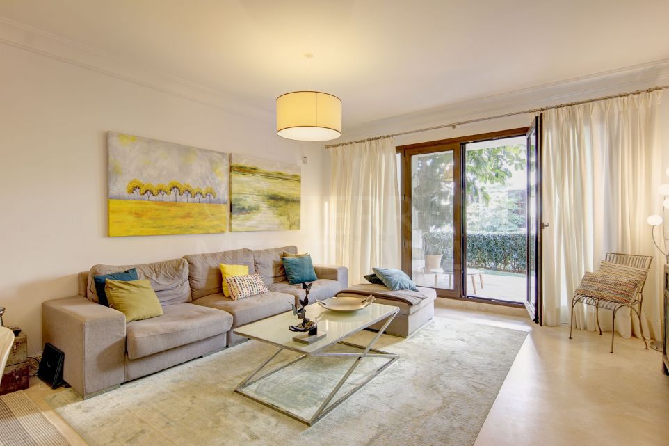 Appartement de 3 chambres à vendre à Finca Cortesin, Casares, avec terrasse et jardin privé.