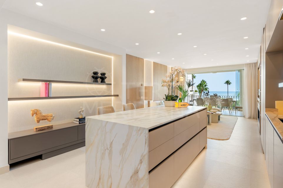 Appartement exceptionnel de trois chambres en bord de mer à Bahía del Velerín