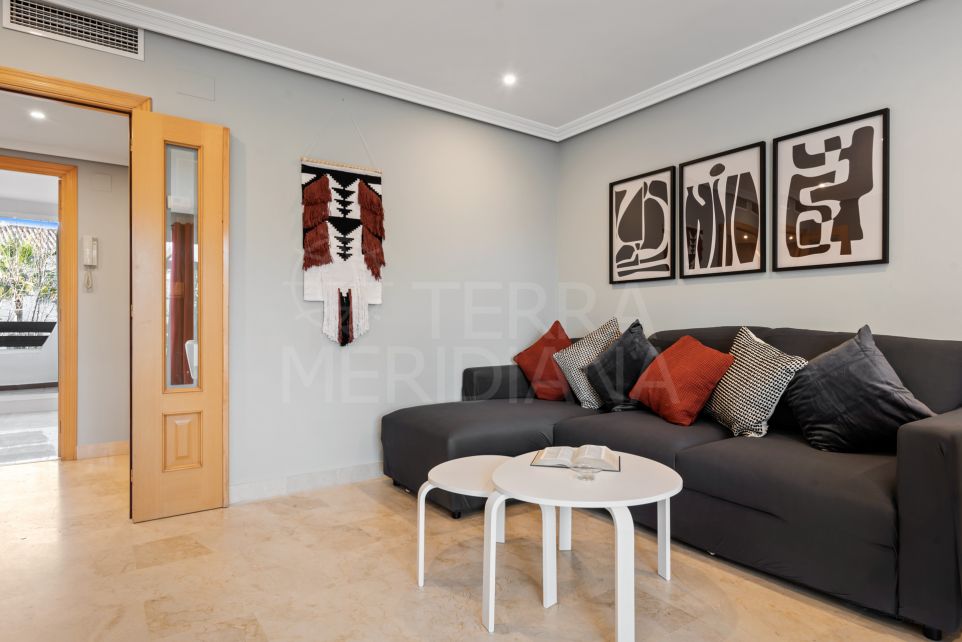 Penthouse élégant de 2 chambres orienté sud à Selwo Hills – Nouvelle Mille d’Or