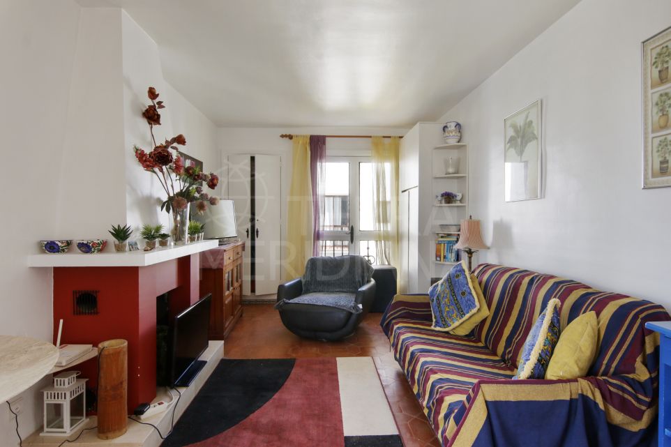 Encantador apartamento de un dormitorio con terraza en la azotea y vistas al mar en Villacana