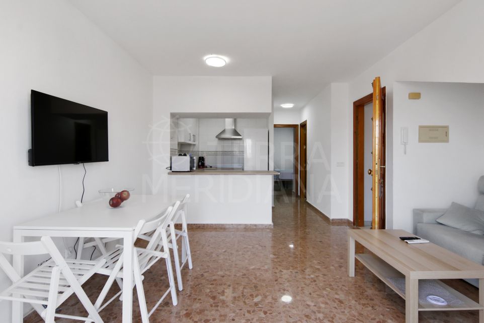 Bien situado apartamento de 2 dormitorios en venta en el corazón del casco antiguo de Estepona
