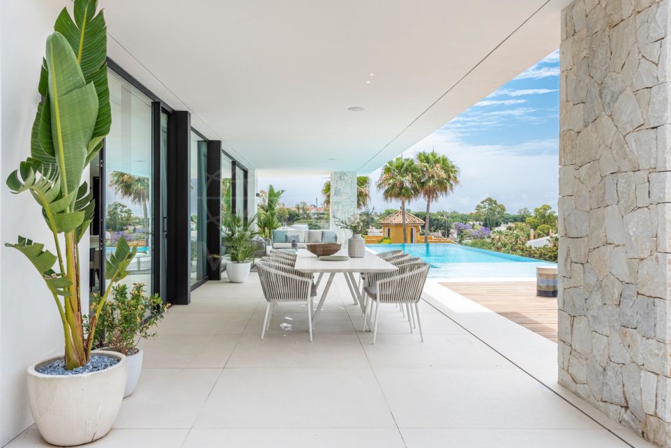 Modern 5-Bedroom Villa for Sale in Carib Playa, Marbella