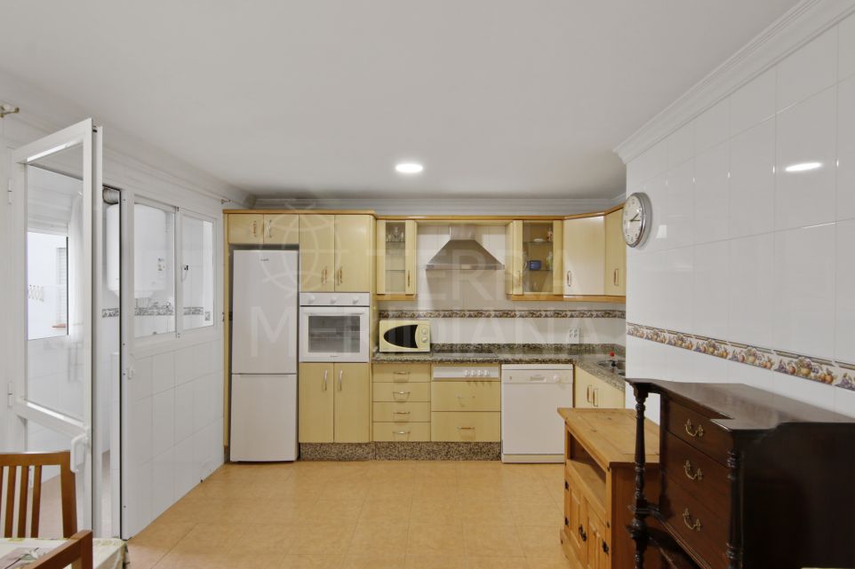 2 bedroom apartment for sale in Estepona Center